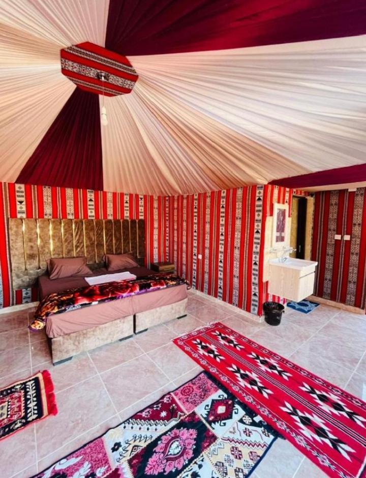 Wadi Rum Camp Stars & Jeep Tour Exterior foto