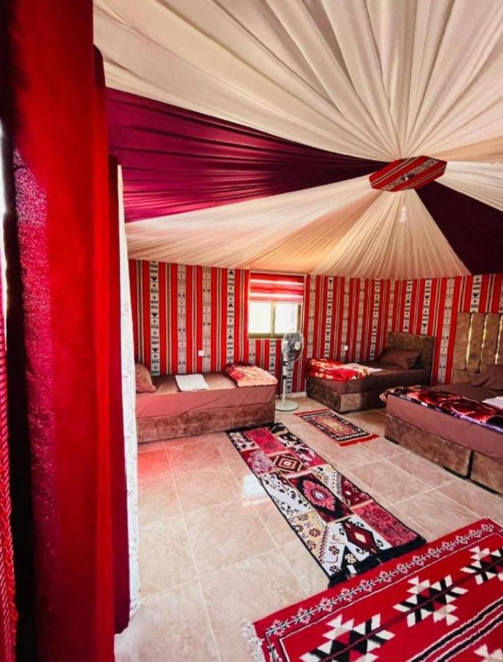 Wadi Rum Camp Stars & Jeep Tour Exterior foto