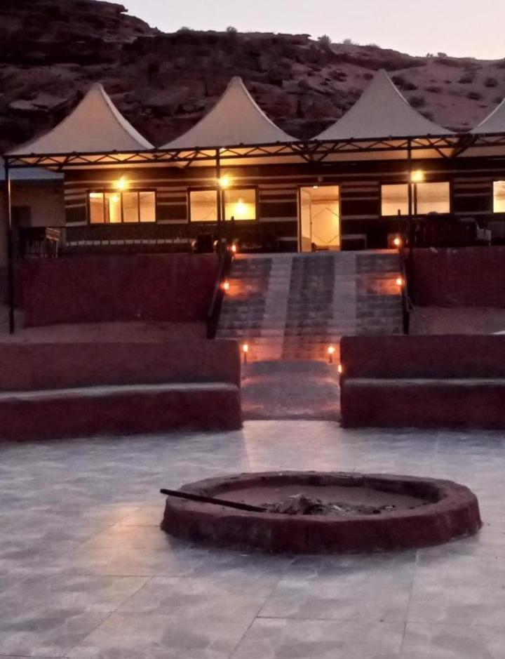 Wadi Rum Camp Stars & Jeep Tour Exterior foto